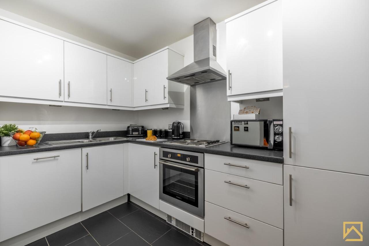 Modern 1 Bed In Central Mk, Free Parking, Smart Tv, Manhattan House By Valore Property Services Milton Keynes Extérieur photo
